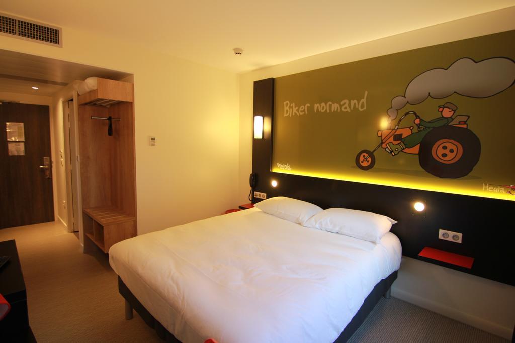 Hotel Ibis Styles Flers Esterno foto